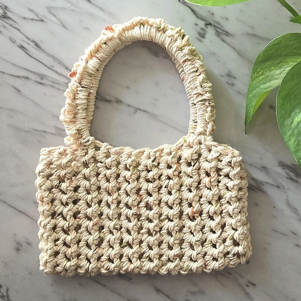 Handmade Knit Mini Purse - Picture 4 of 12